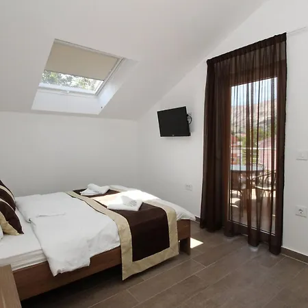 Smojver Stipe Casa de hóspedes Baška