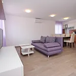 Smojver Stipe 4*