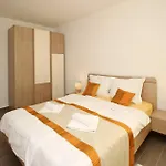Smojver Stipe 4*