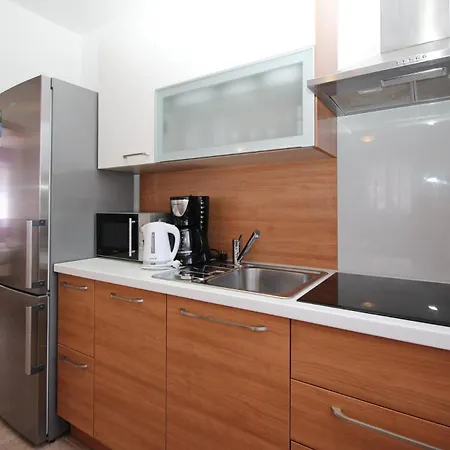 Smojver Stipe 4* Baška
