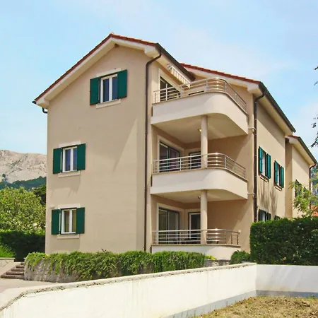 Smojver Stipe 4* Baška