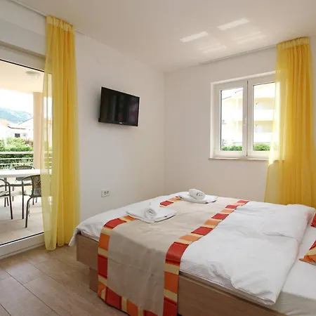 Smojver Stipe 4* Baška
