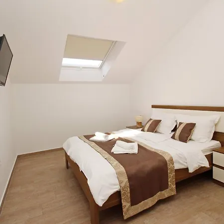 Smojver Stipe Гостевой дом Башка