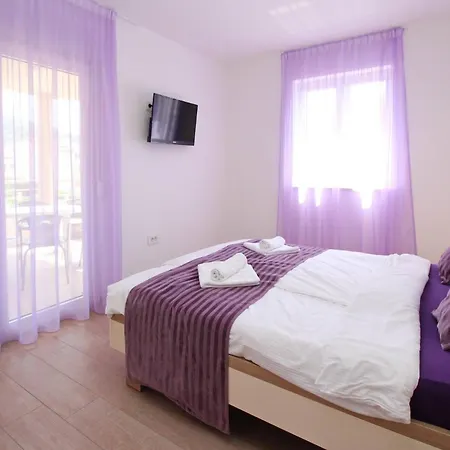 Smojver Stipe Гостевой дом Башка