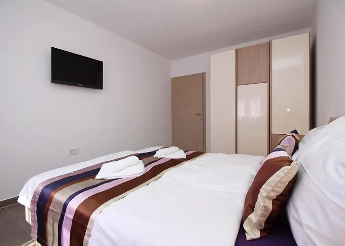 Smojver Stipe 招待所 巴斯卡